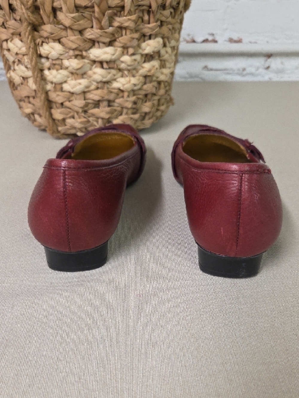 Antonio Melani Dark Red Leather Buckle Loafers Size 7.5 M Flats - Picture 5 of 6